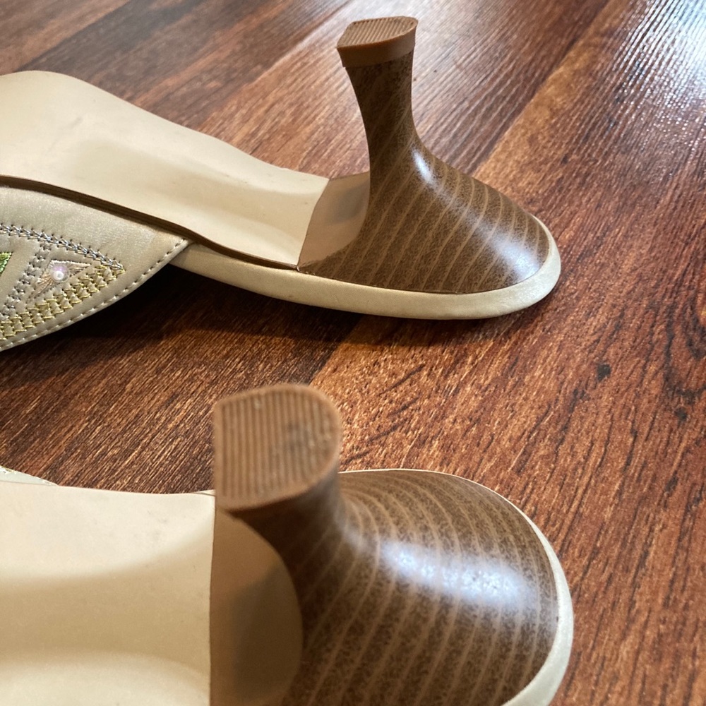 Shoes - Picture 7 of 7